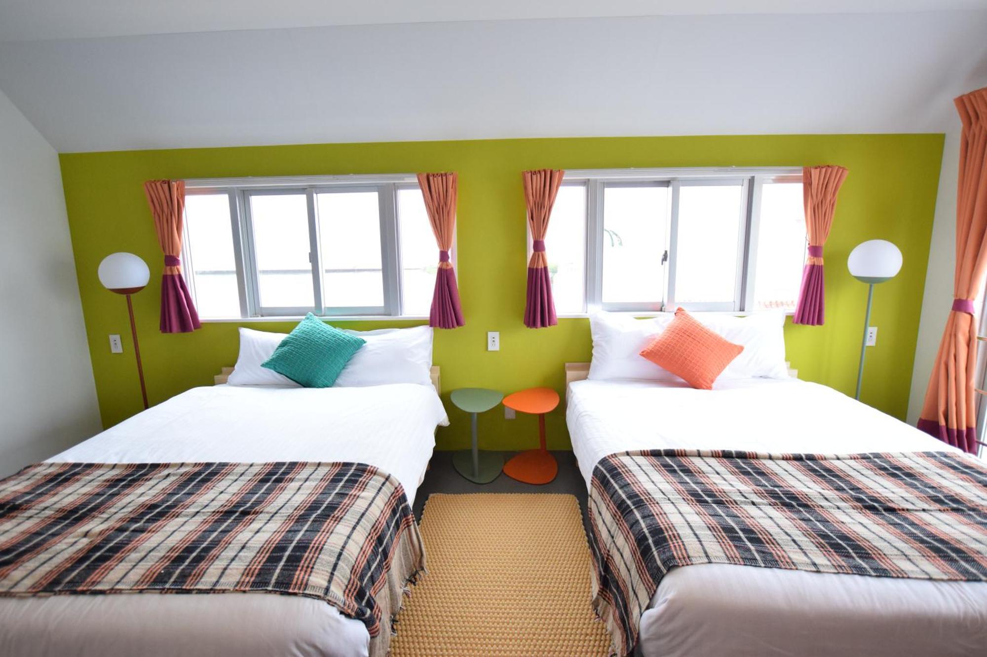 Breaky Hotel Chatan Luaran gambar