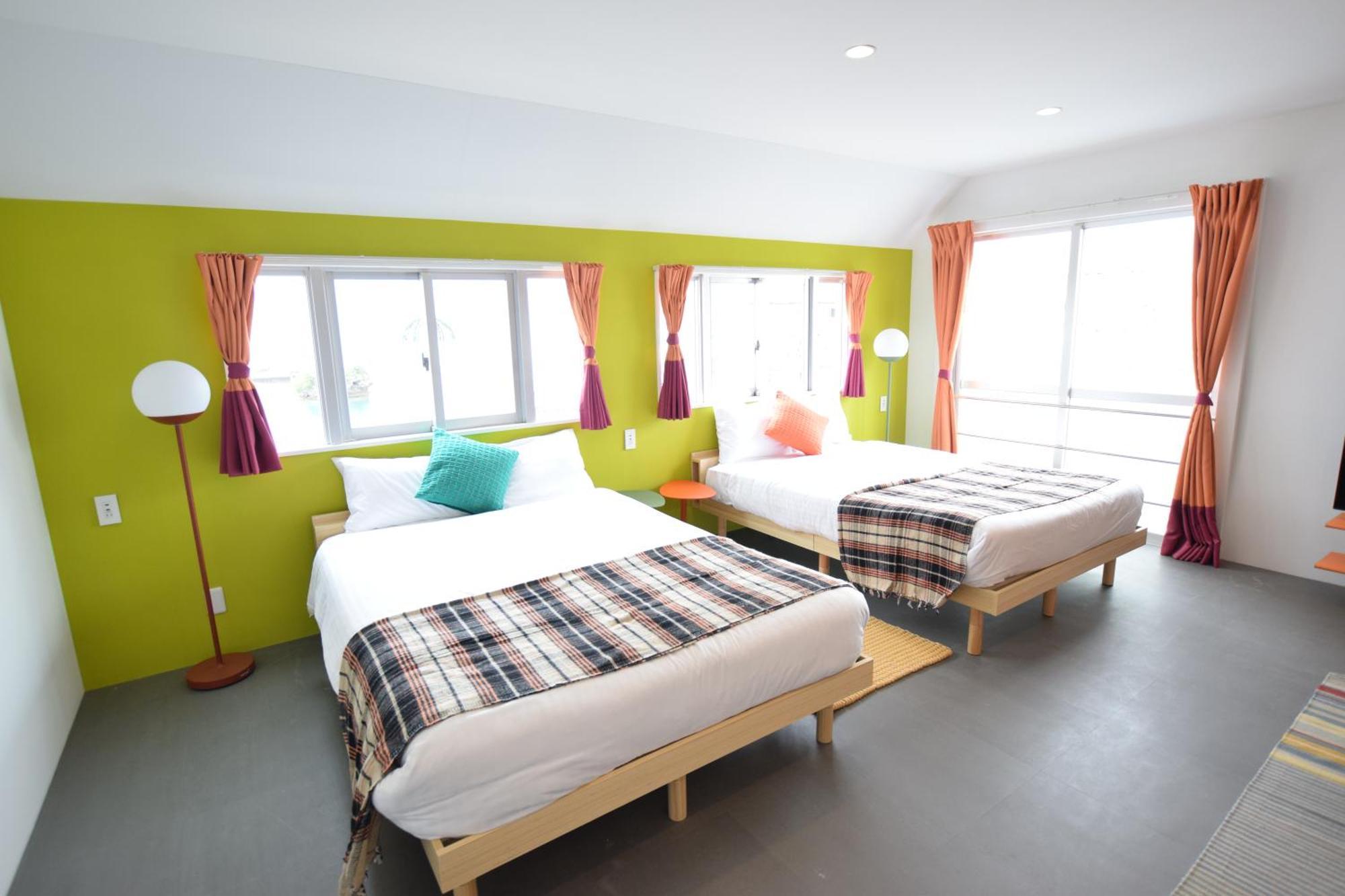 Breaky Hotel Chatan Luaran gambar