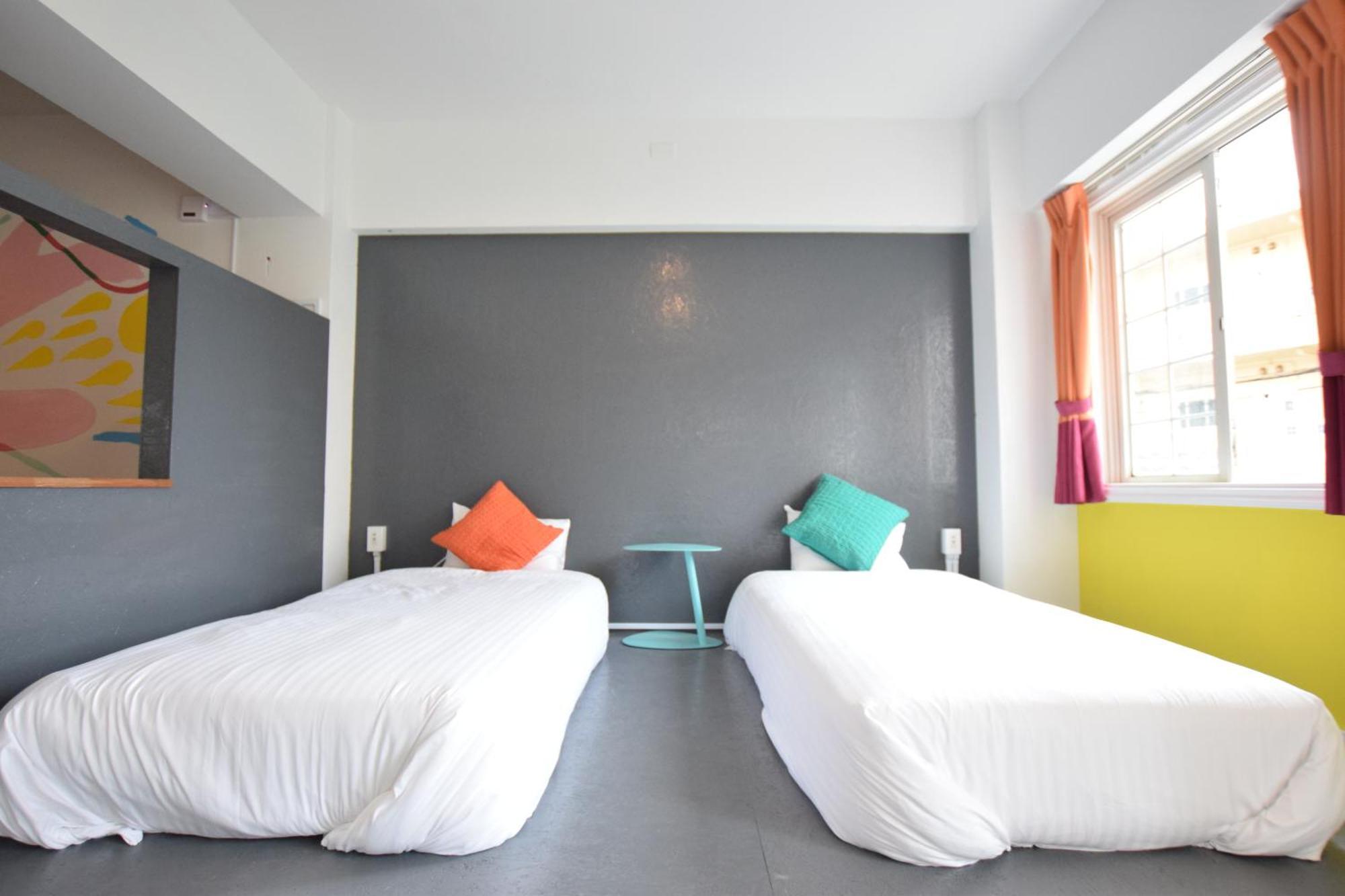 Breaky Hotel Chatan Luaran gambar